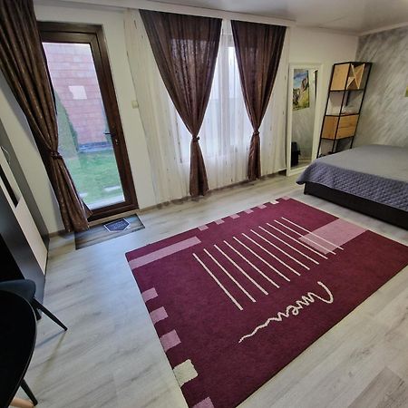House Garden Hotel Torda Kültér fotó