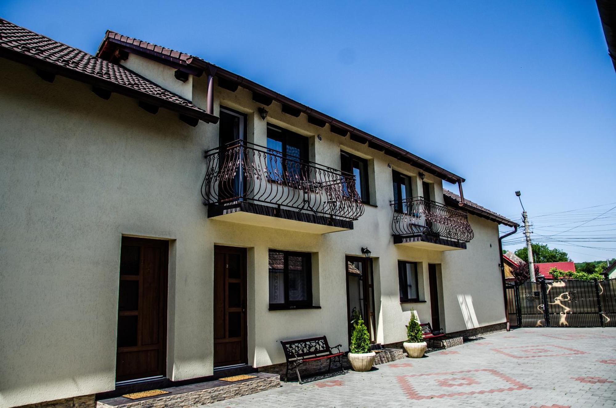 House Garden Hotel Torda Kültér fotó